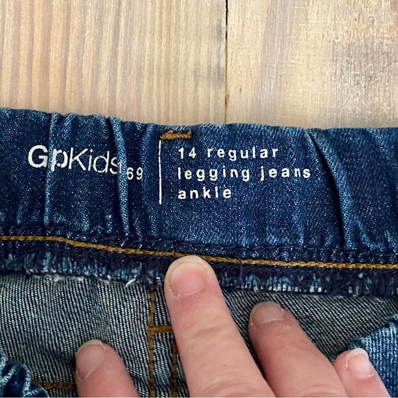 Gap 1969 Distressed Buffalo Plaid Jeans - Picture 5 of 12